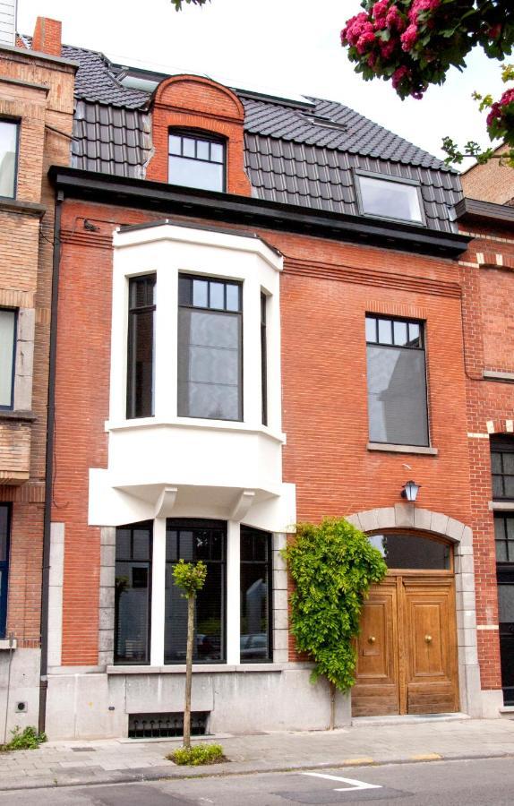 Oyo Bed & Breakfast Kortrijk Exterior photo